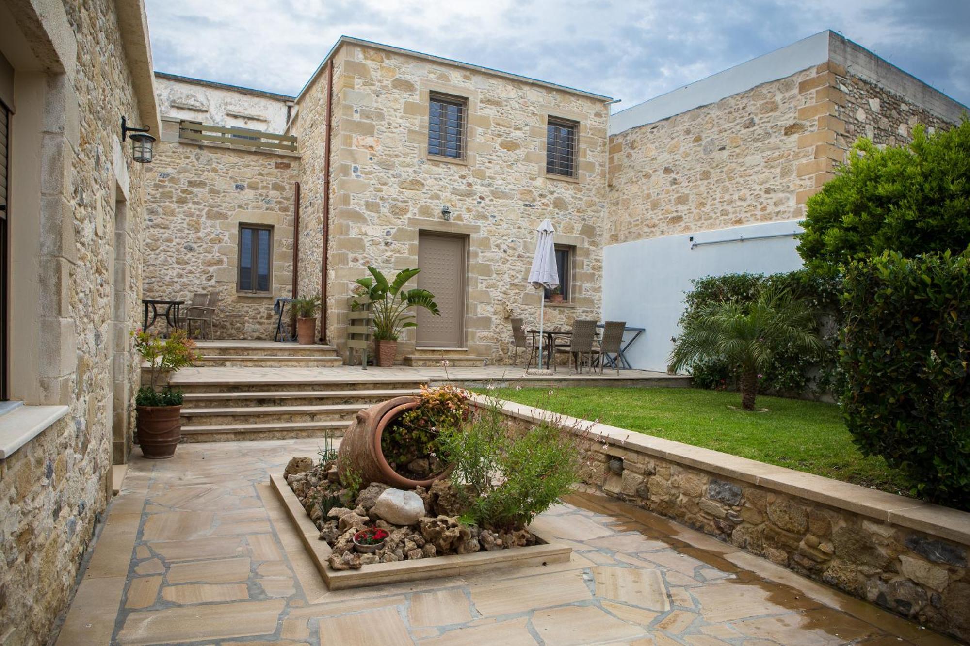 Agarathos Deluxe Homes - Kaliviani -On The Road To Balos Kissamos Exterior photo