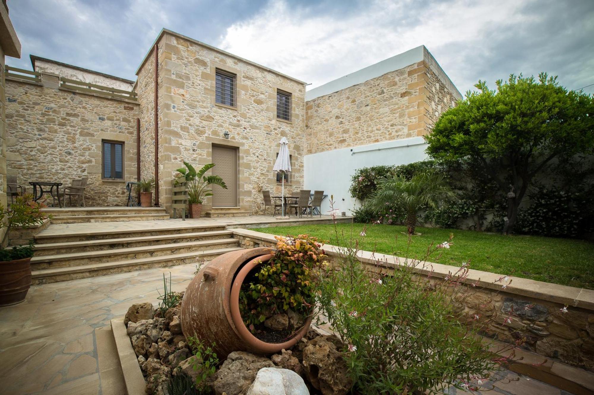 Agarathos Deluxe Homes - Kaliviani -On The Road To Balos Kissamos Exterior photo